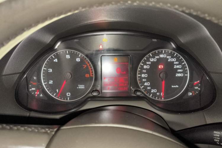 Used Audi Q5 2011 2.0TFSI Technology Model Instrument Cluster