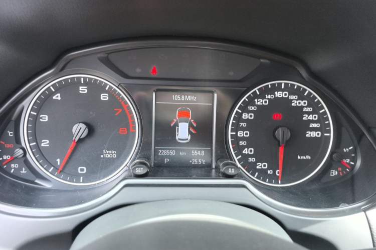 Used Audi Q5 2011 2.0TFSI Comfort Version Instrument Cluster