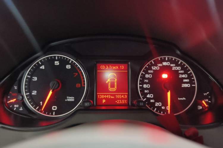 Used Audi Q5 2011 2.0TFSI Technology Model Instrument Cluster