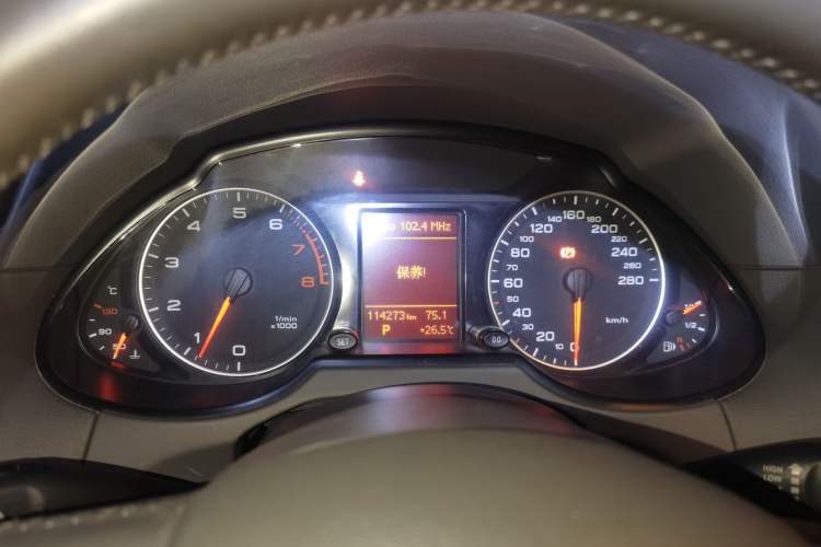 Used Audi Q5 2011 2.0TFSI Ambition Edition Instrument Cluster
