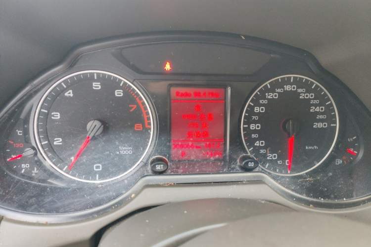Used Audi Q5 2011 2.0TFSI Technology Model Instrument Cluster