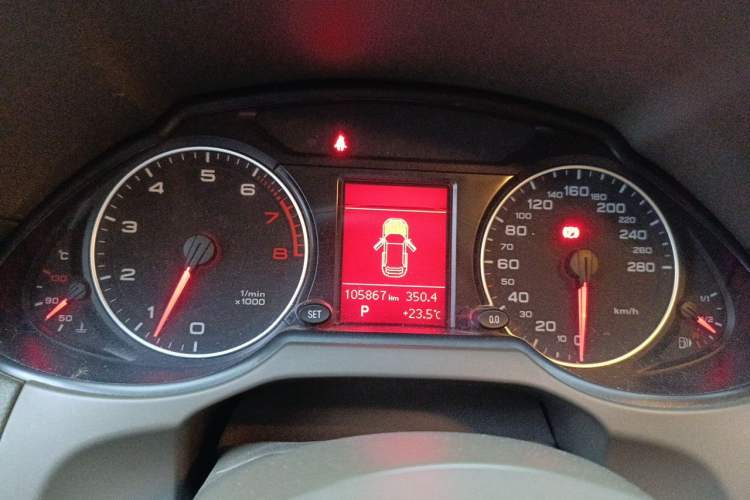 Used Audi Q5 2011 2.0TFSI Technology Model Instrument Cluster