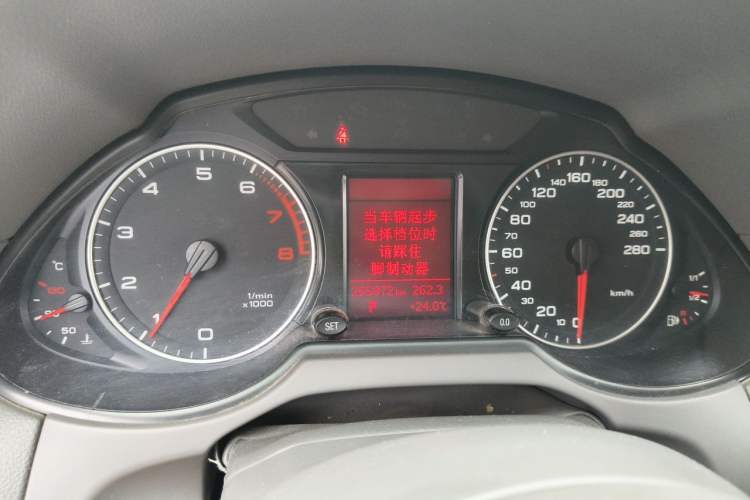 Used Audi Q5 2011 2.0TFSI Technology Model Instrument Cluster