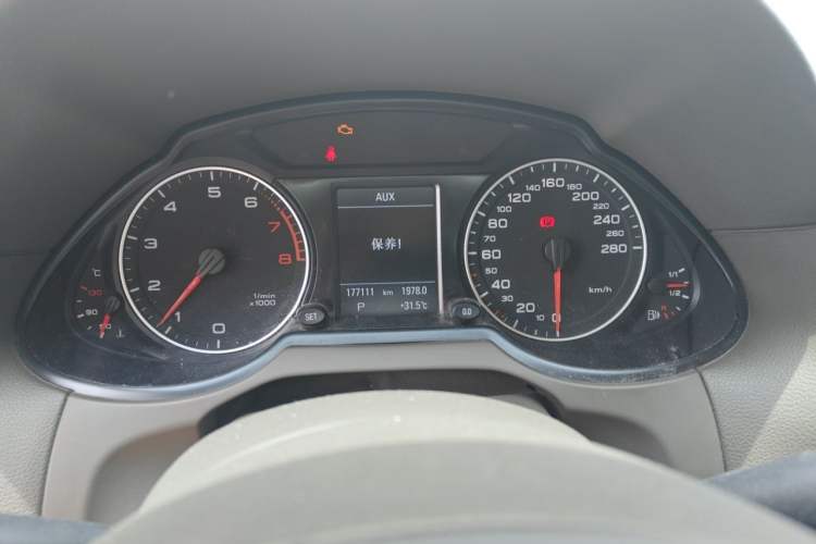 Used Audi Q5 2011 2.0TFSI Comfort Version Instrument Cluster