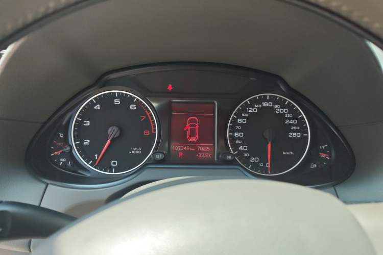 Used Audi Q5 2011 2.0TFSI Technology Model Instrument Cluster