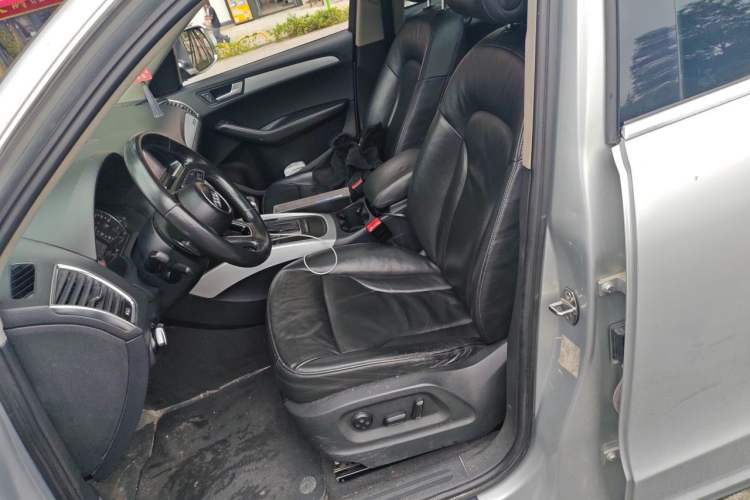 Used Audi Q5 2011 2.0TFSI Technology Model Left Front Seat