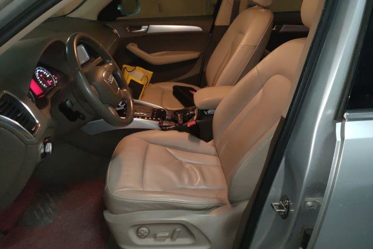 Used Audi Q5 2011 2.0TFSI Technology Model Left Front Seat