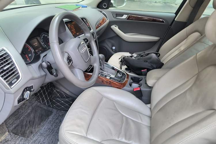Used Audi Q5 2011 2.0TFSI Comfort Version Left Front Seat