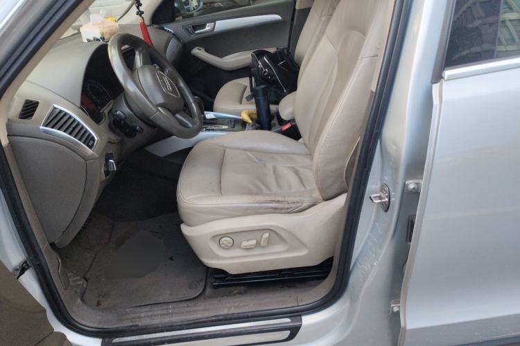 Used Audi Q5 2011 2.0TFSI Technology Model Left Front Seat