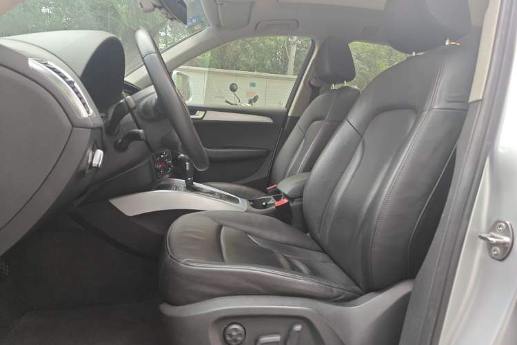 Used Audi Q5 2011 2.0TFSI Technology Model Left Front Seat
