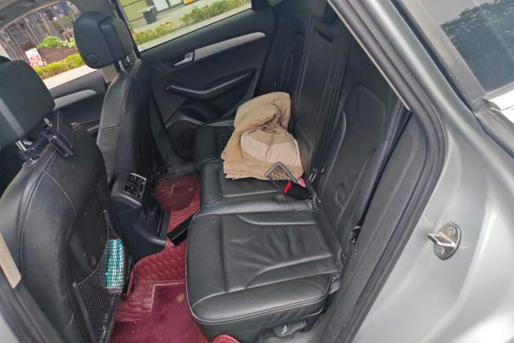 Used Audi Q5 2011 2.0TFSI Technology Model Left Rear Seat
