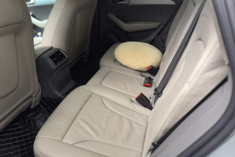 Used Audi Q5 2011 2.0TFSI Technology Model Left Rear Seat