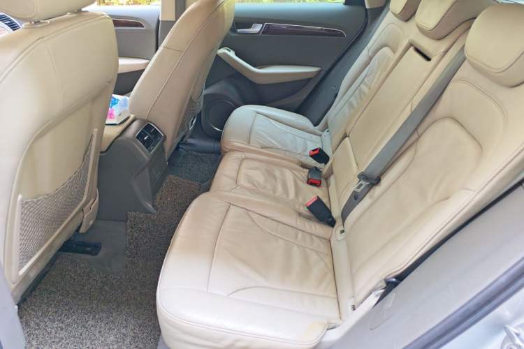 Used Audi Q5 2011 2.0TFSI Comfort Version Left Rear Seat