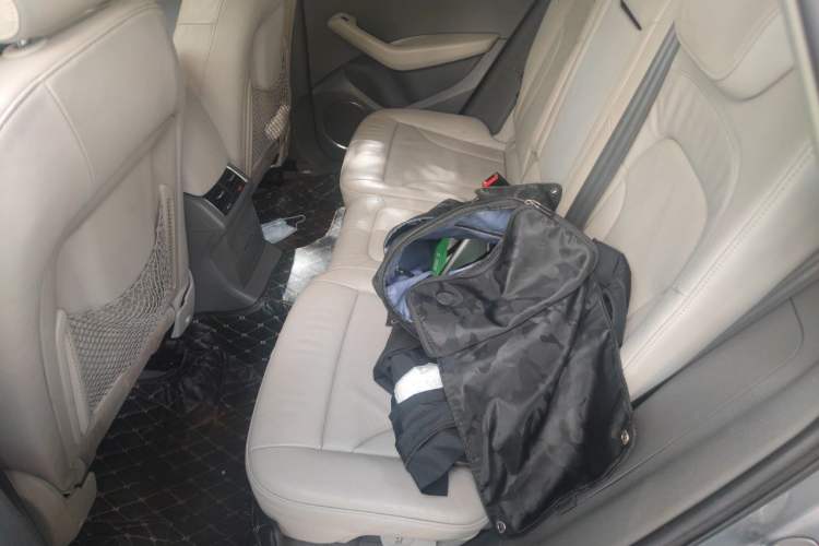 Used Audi Q5 2011 2.0TFSI Luxury Edition Left Rear Seat