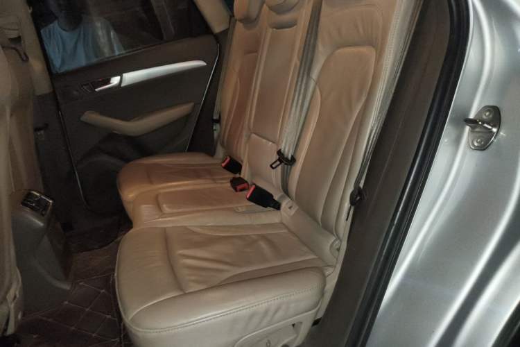 Used Audi Q5 2011 2.0TFSI Technology Model Left Rear Seat