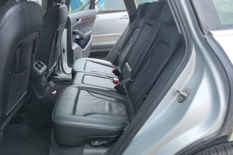 Used Audi Q5 2011 2.0TFSI Comfort Version Left Rear Seat