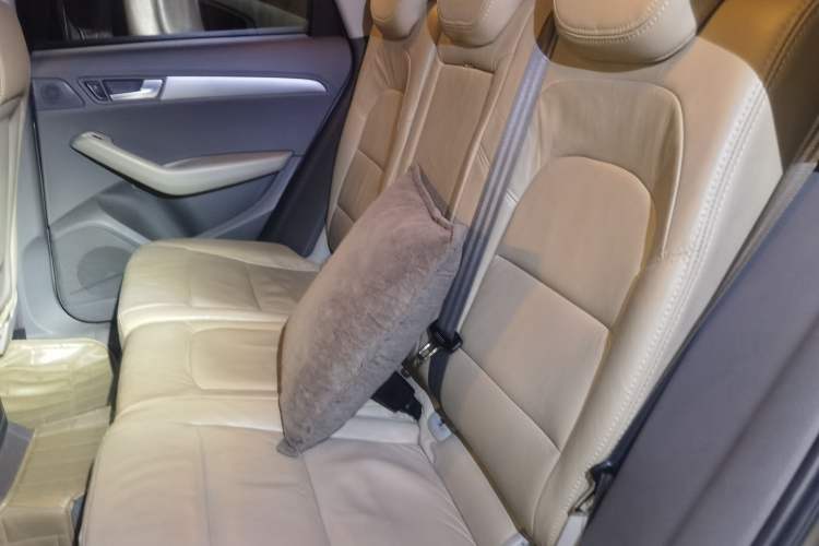 Used Audi Q5 2011 2.0TFSI Ambition Edition Left Rear Seat