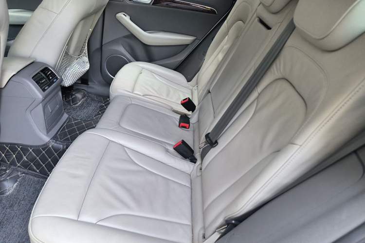 Used Audi Q5 2011 2.0TFSI Comfort Version Left Rear Seat