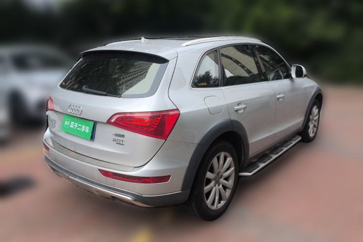 Used Audi Q5 2011 2.0TFSI Luxury Edition Rear Right 45 Deg