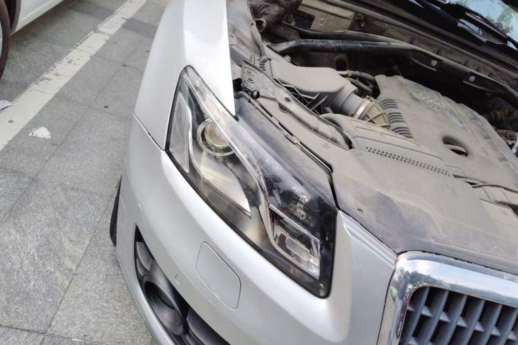 Used Audi Q5 2011 2.0TFSI Technology Model Right Front Headlight