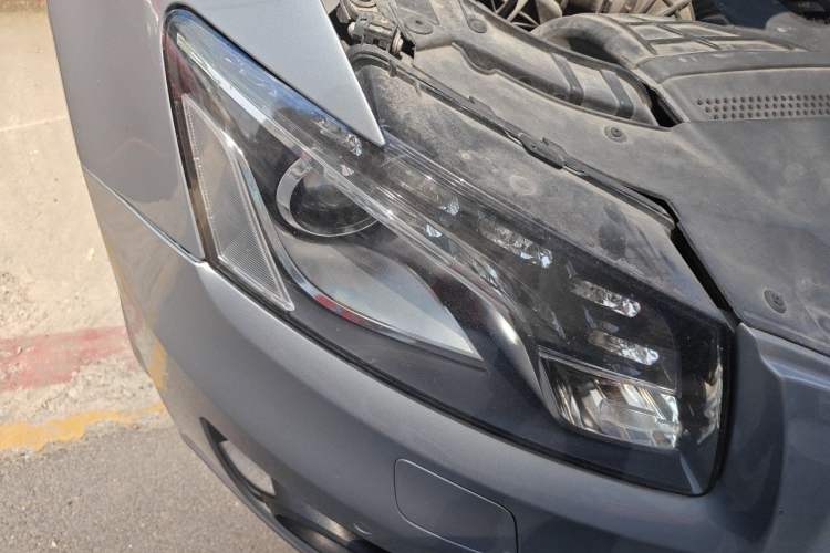 Used Audi Q5 2011 2.0TFSI Technology Model Right Front Headlight