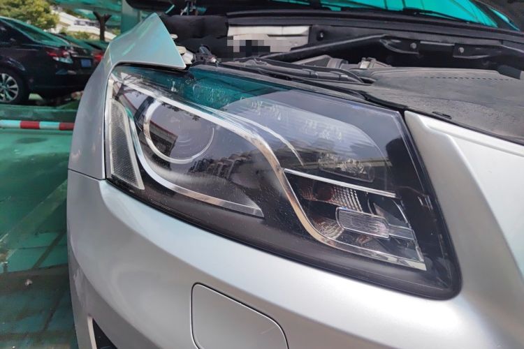 Used Audi Q5 2011 2.0TFSI Comfort Version Right Front Headlight