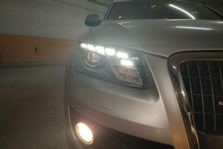 Used Audi Q5 2011 2.0TFSI Technology Model Right Front Headlight