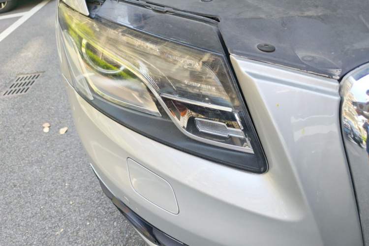 Used Audi Q5 2011 2.0TFSI Comfort Version Right Front Headlight