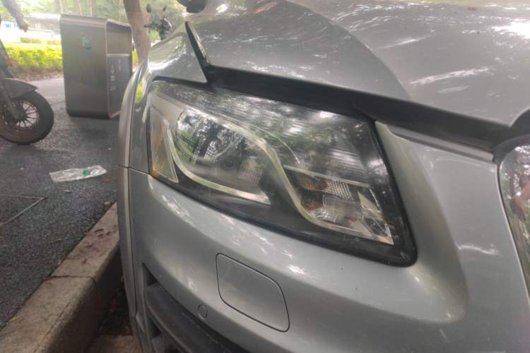 Used Audi Q5 2011 2.0TFSI Luxury Edition Right Front Headlight
