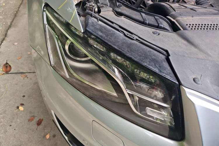 Used Audi Q5 2011 2.0TFSI Comfort Version Right Front Headlight