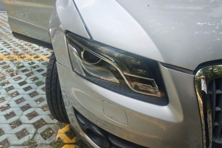 Used Audi Q5 2011 2.0TFSI Ambition Edition Right Front Headlight
