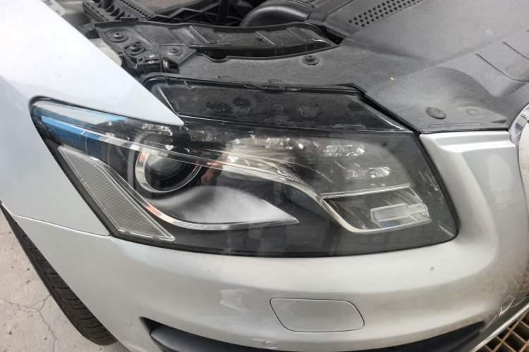 Used Audi Q5 2011 2.0TFSI Comfort Version Right Front Headlight