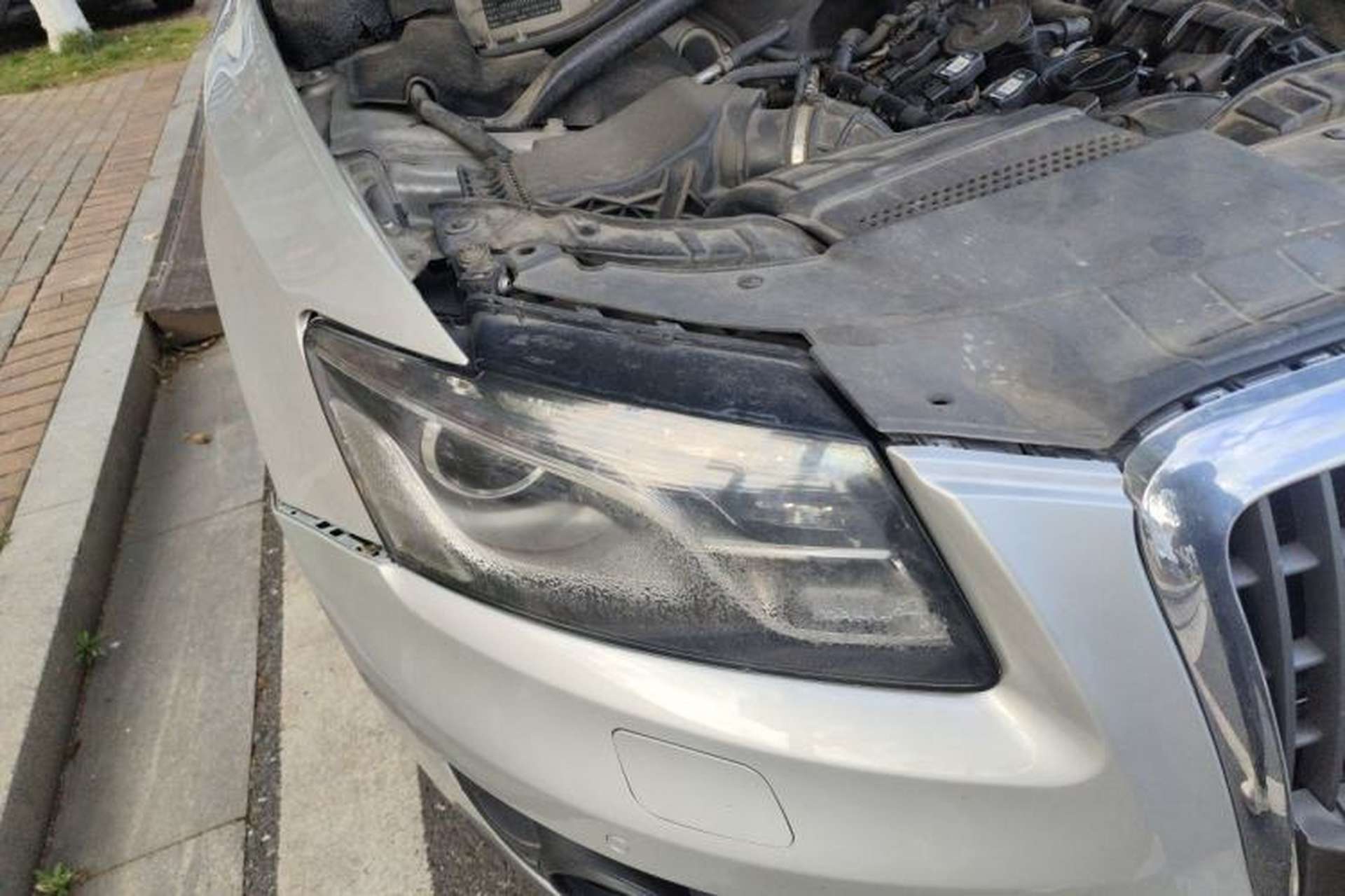 Used Audi Q5 2011 2.0TFSI Technology Model Right Front Headlight