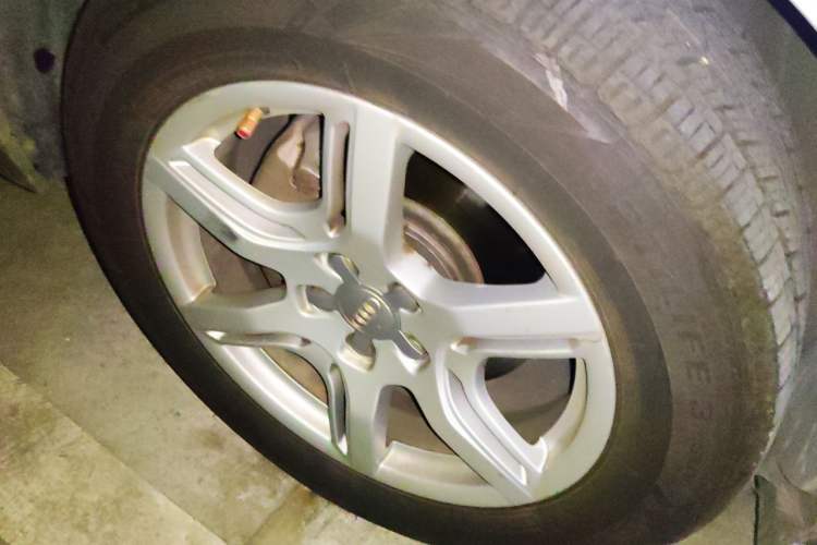 Used Audi Q5 2011 2.0TFSI Technology Model Right Front Wheel Hub