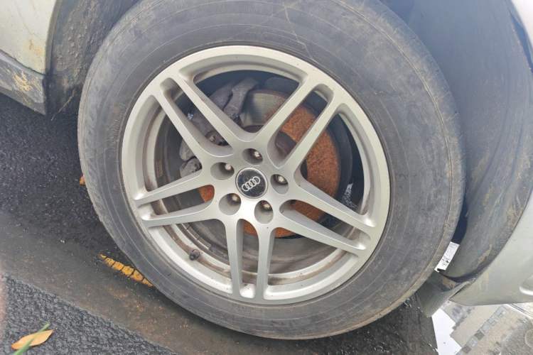 Used Audi Q5 2011 2.0TFSI Technology Model Right Front Wheel Hub