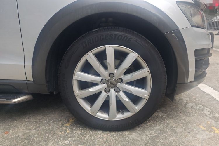 Used Audi Q5 2011 2.0TFSI Luxury Edition Right Front Wheel Hub