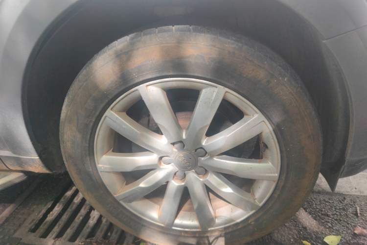 Used Audi Q5 2011 2.0TFSI Luxury Edition Right Front Wheel Hub