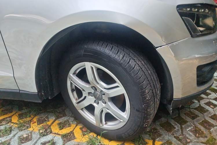 Used Audi Q5 2011 2.0TFSI Ambition Edition Right Front Wheel Hub