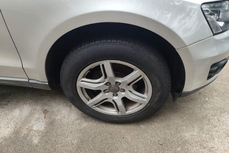 Used Audi Q5 2011 2.0TFSI Technology Model Right Front Wheel Hub