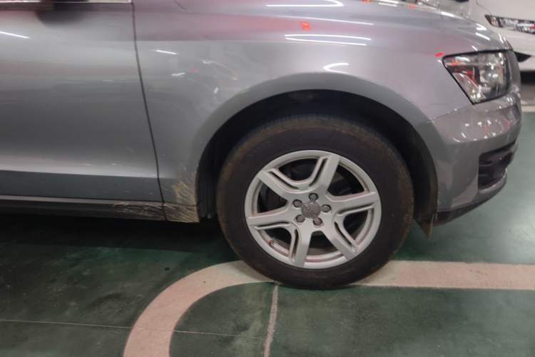 Used Audi Q5 2011 2.0TFSI Technology Model Right Front Wheel Hub