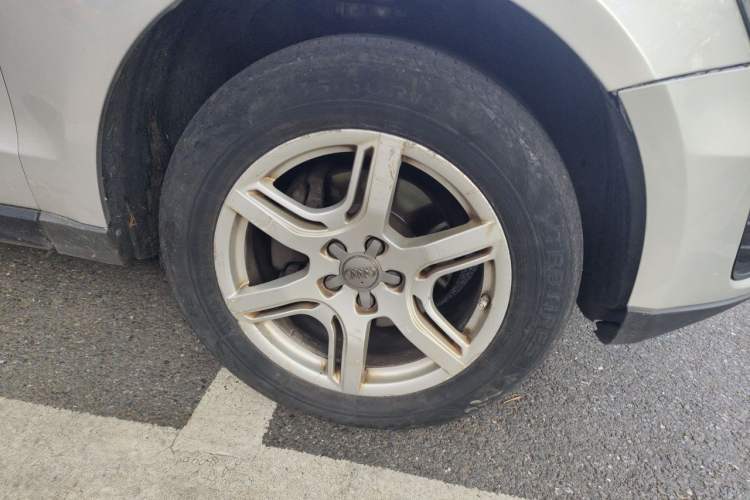 Used Audi Q5 2011 2.0TFSI Technology Model Right Front Wheel Hub