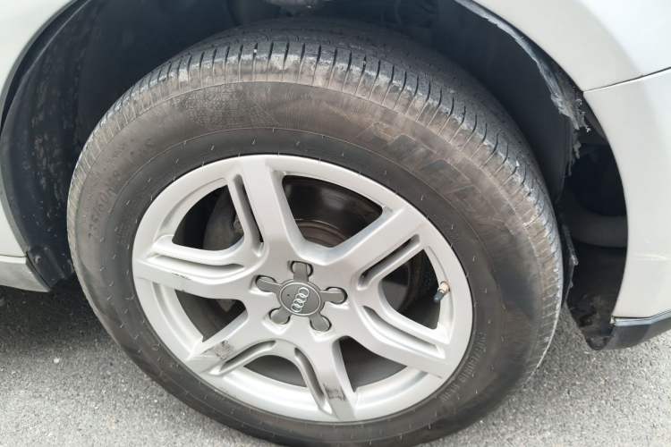 Used Audi Q5 2011 2.0TFSI Technology Model Right Front Wheel Hub