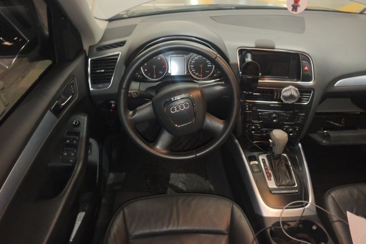 Used Audi Q5 2011 2.0TFSI Technology Model Steering Wheel