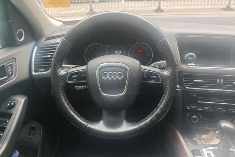Used Audi Q5 2011 2.0TFSI Luxury Edition Steering Wheel