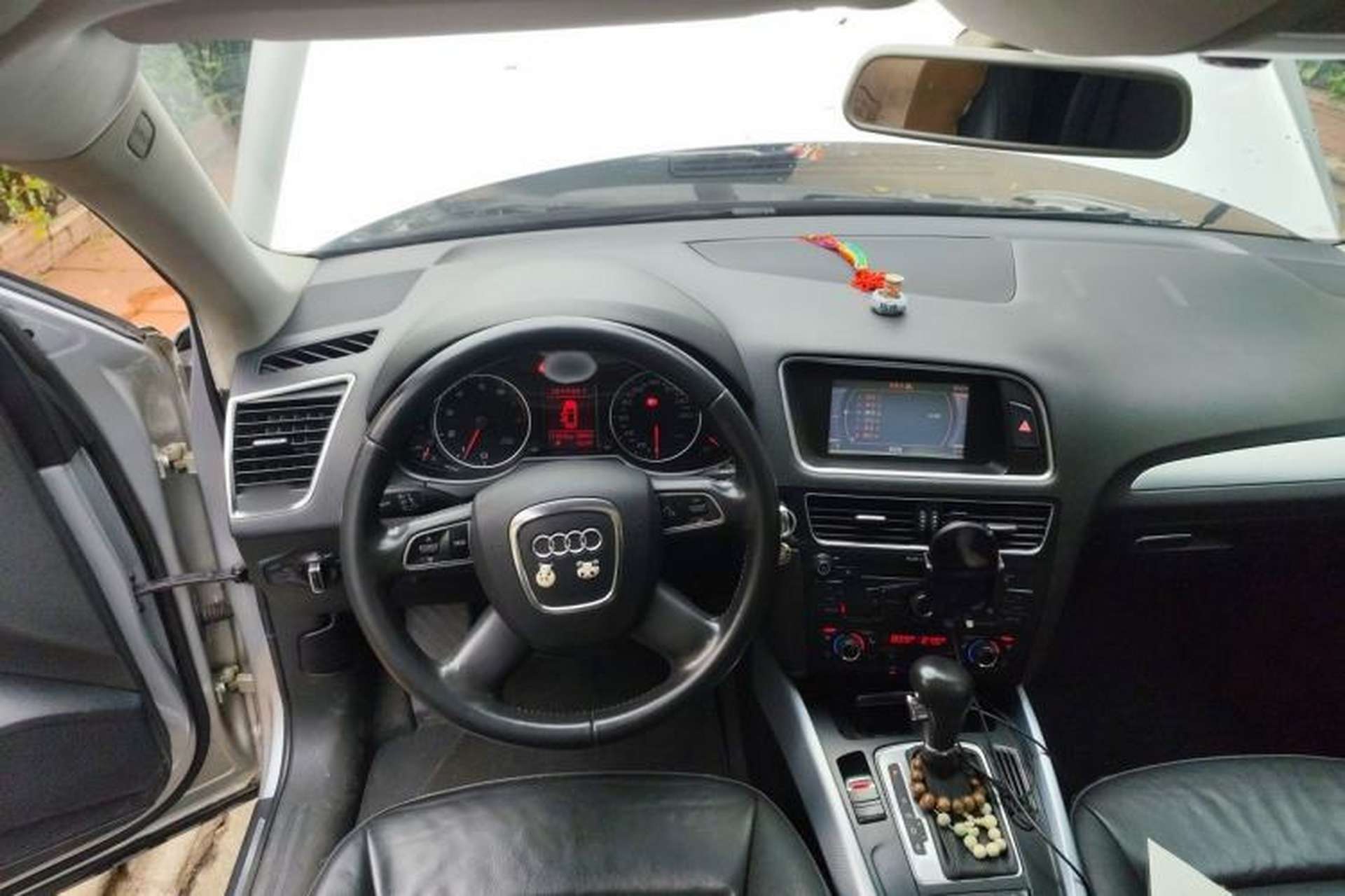 Used Audi Q5 2011 2.0TFSI Technology Model Steering Wheel