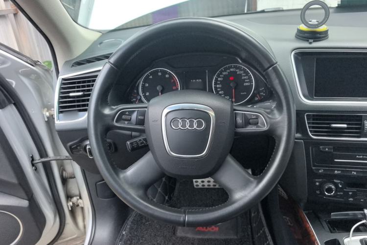 Used Audi Q5 2011 2.0TFSI Comfort Version Steering Wheel