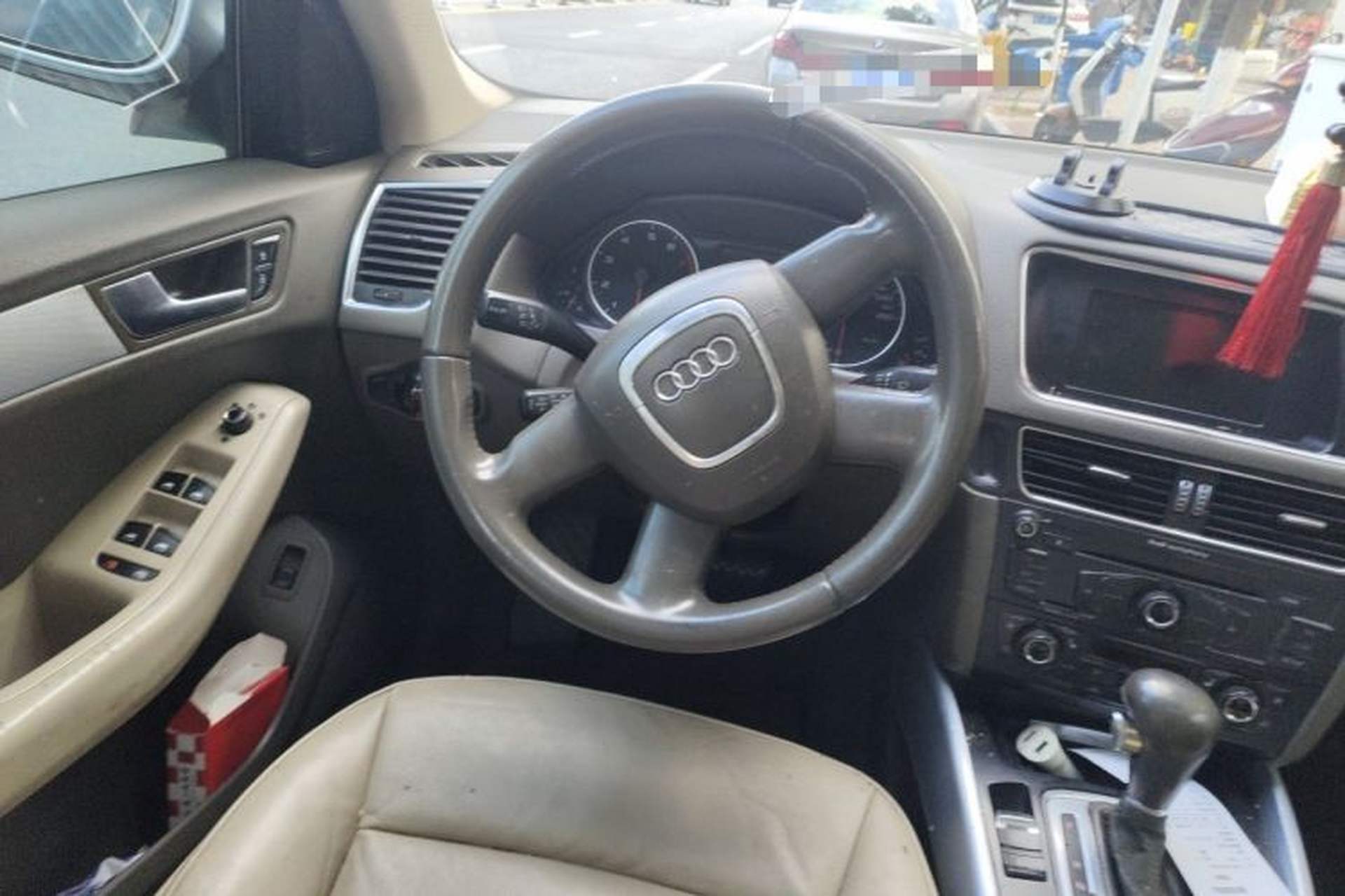 Used Audi Q5 2011 2.0TFSI Technology Model Steering Wheel