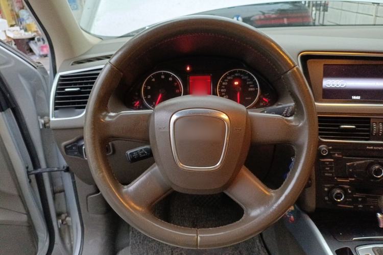 Used Audi Q5 2011 2.0TFSI Technology Model Steering Wheel