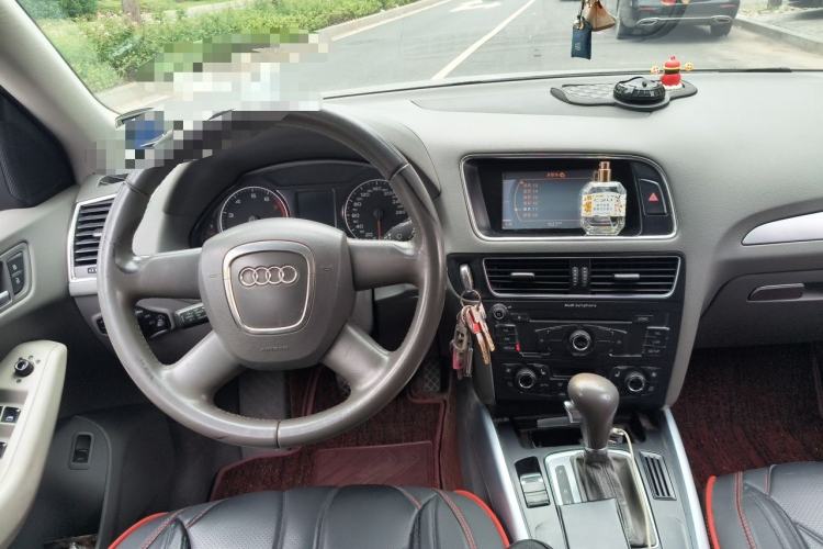 Used Audi Q5 2011 2.0TFSI Technology Model Steering Wheel