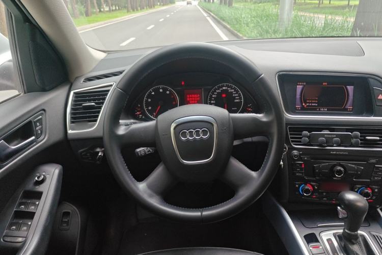 Used Audi Q5 2011 2.0TFSI Technology Model Steering Wheel